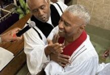 Denzel Washington Jr. agora é cristão baptizado